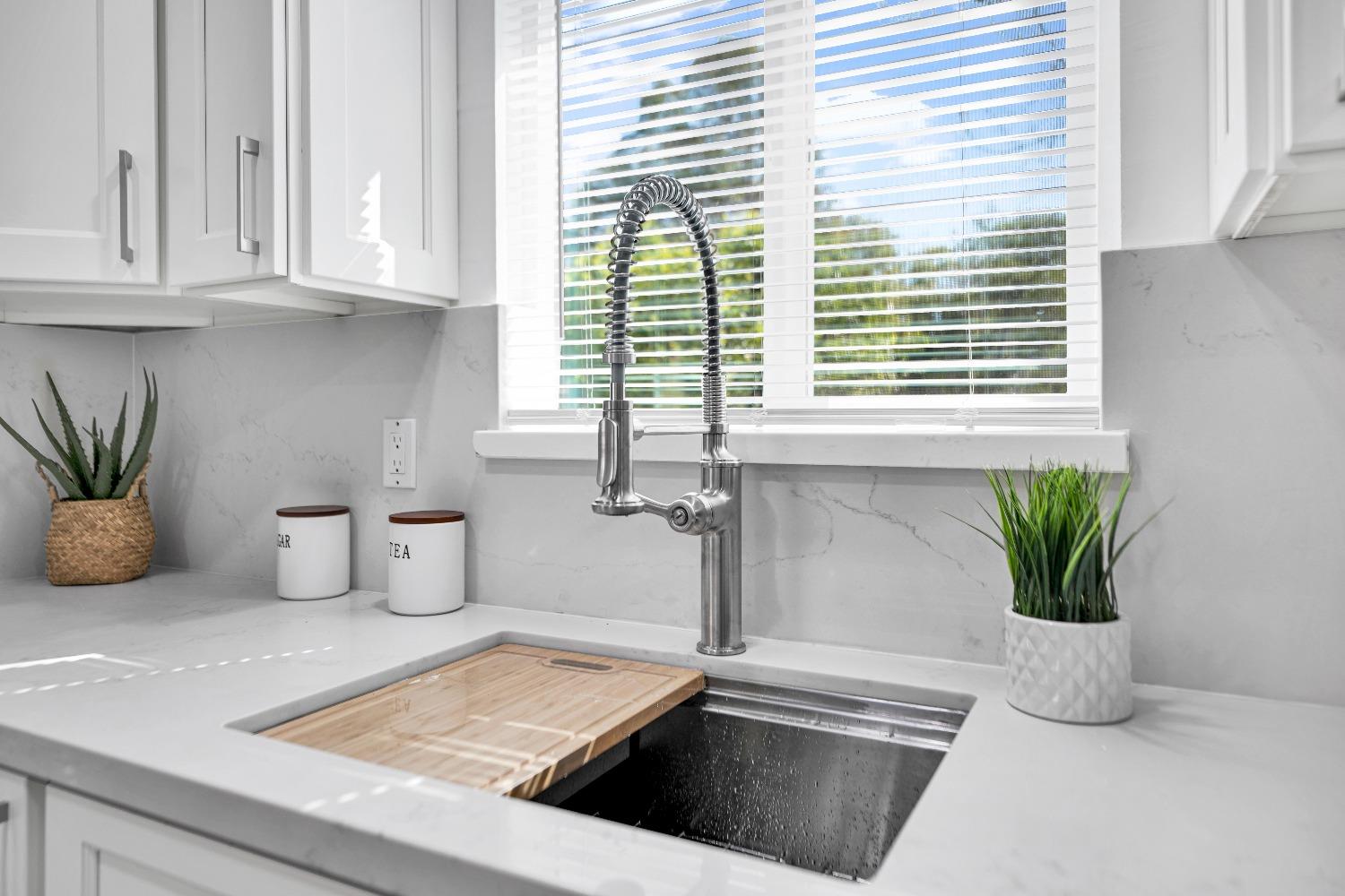 Detail Gallery Image 29 of 56 For 3041 San Carlos Way, Sacramento,  CA 95817 - 3 Beds | 1/1 Baths