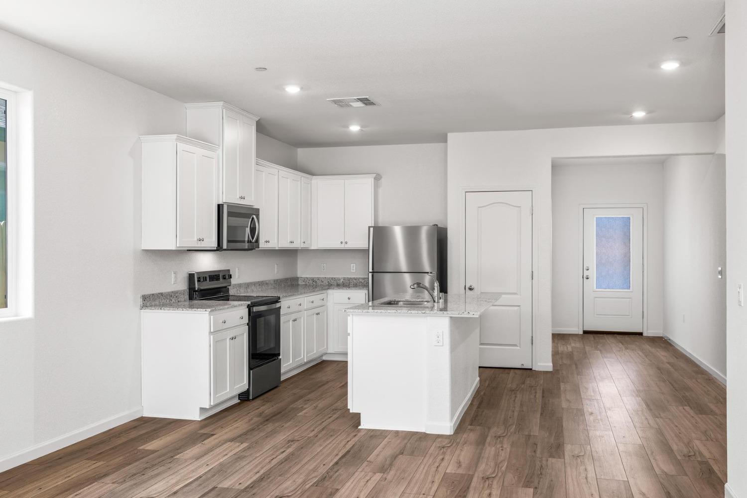 Detail Gallery Image 8 of 16 For 6606 Jackpot Pl, Riverbank,  CA 95367 - 4 Beds | 2 Baths