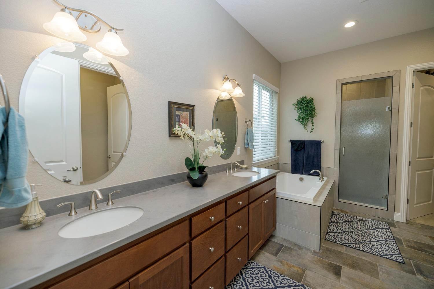 Detail Gallery Image 13 of 38 For 2249 via Cavallo, Oakdale,  CA 95361 - 2 Beds | 2/1 Baths