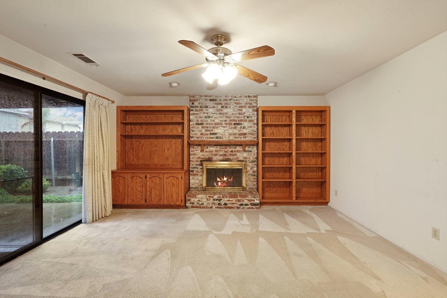 Detail Gallery Image 7 of 32 For 3124 Estate Dr, Stockton,  CA 95209 - 4 Beds | 2 Baths