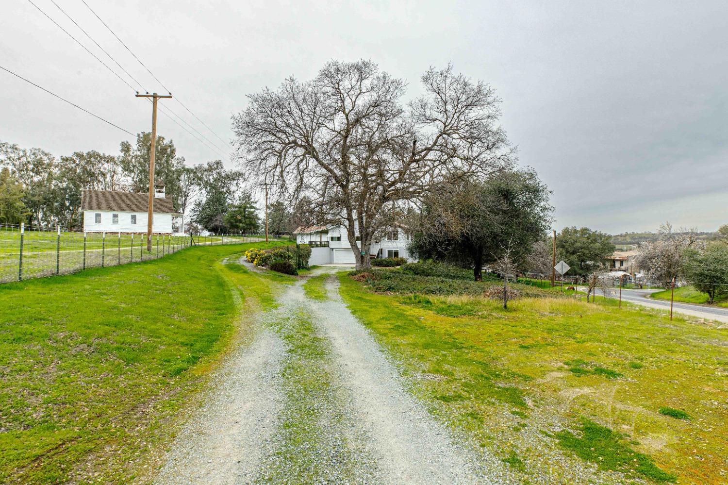 Floto Street, La Grange, California image 40