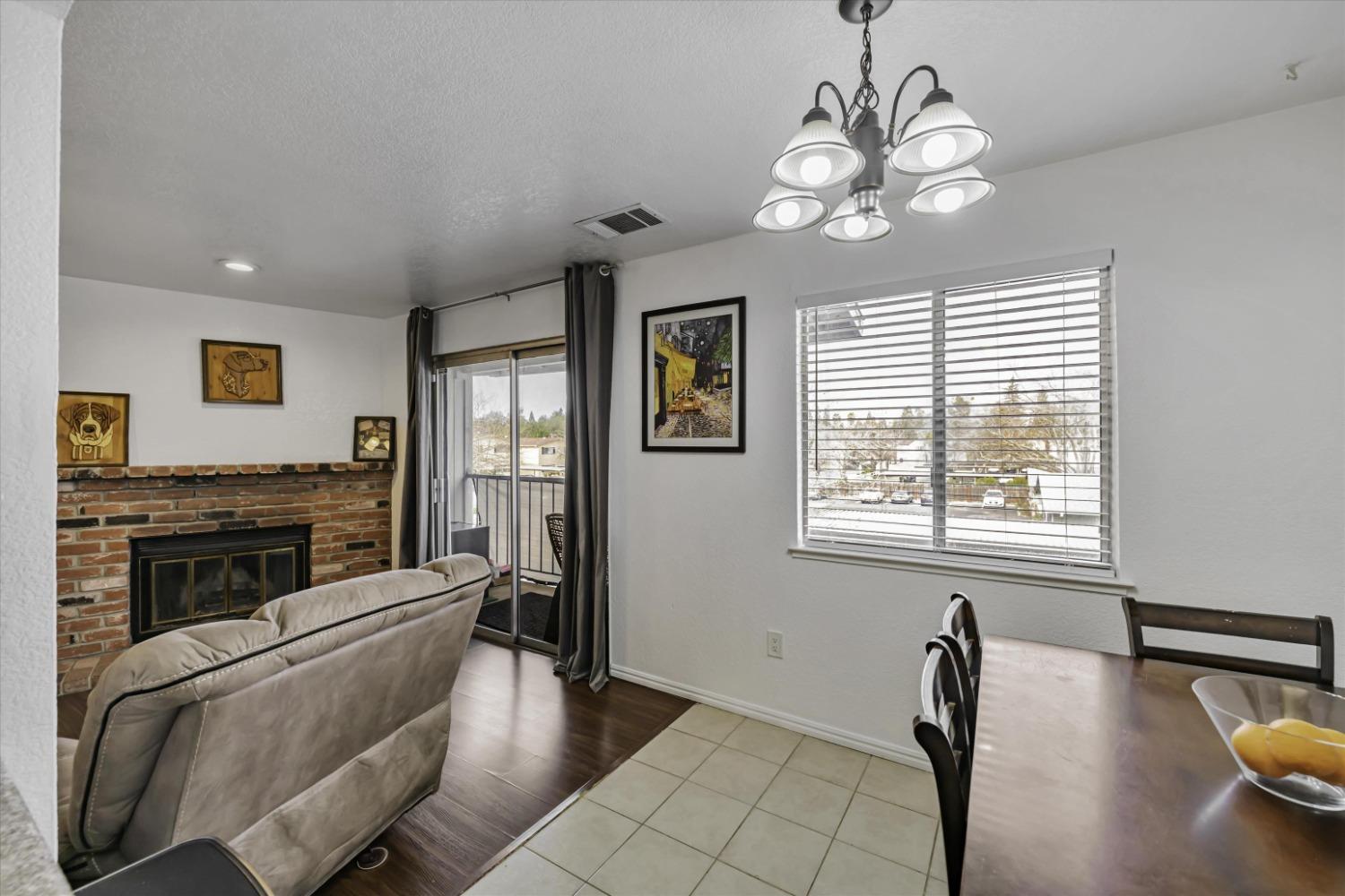 Photo #10: 225016228 Listing: Photo #10