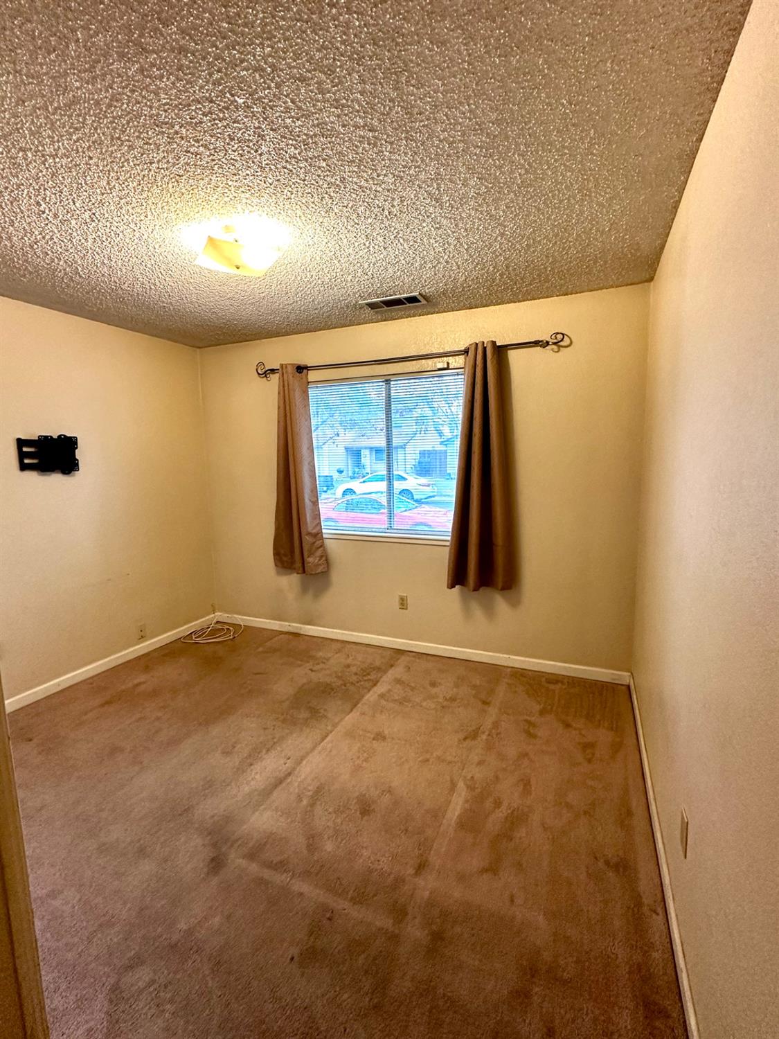 Detail Gallery Image 33 of 85 For 1708 Brett Ln, Modesto,  CA 95358 - 2 Beds | 2 Baths