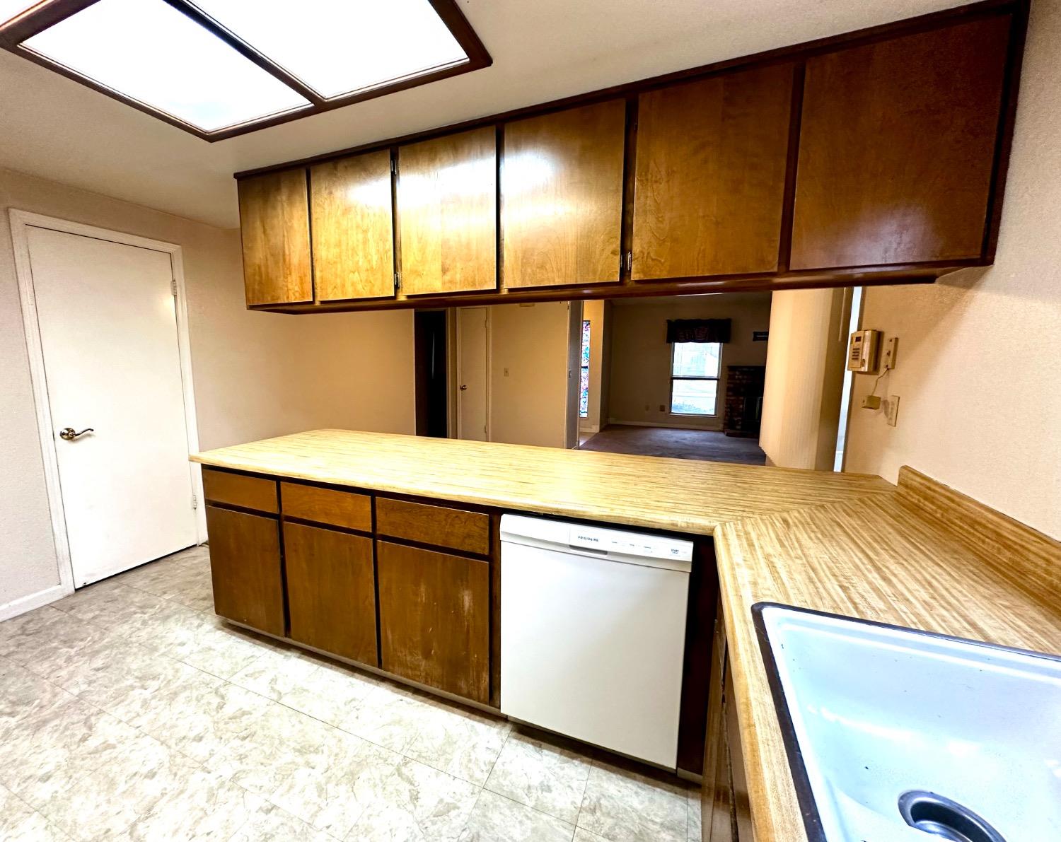 Detail Gallery Image 46 of 85 For 1708 Brett Ln, Modesto,  CA 95358 - 2 Beds | 2 Baths
