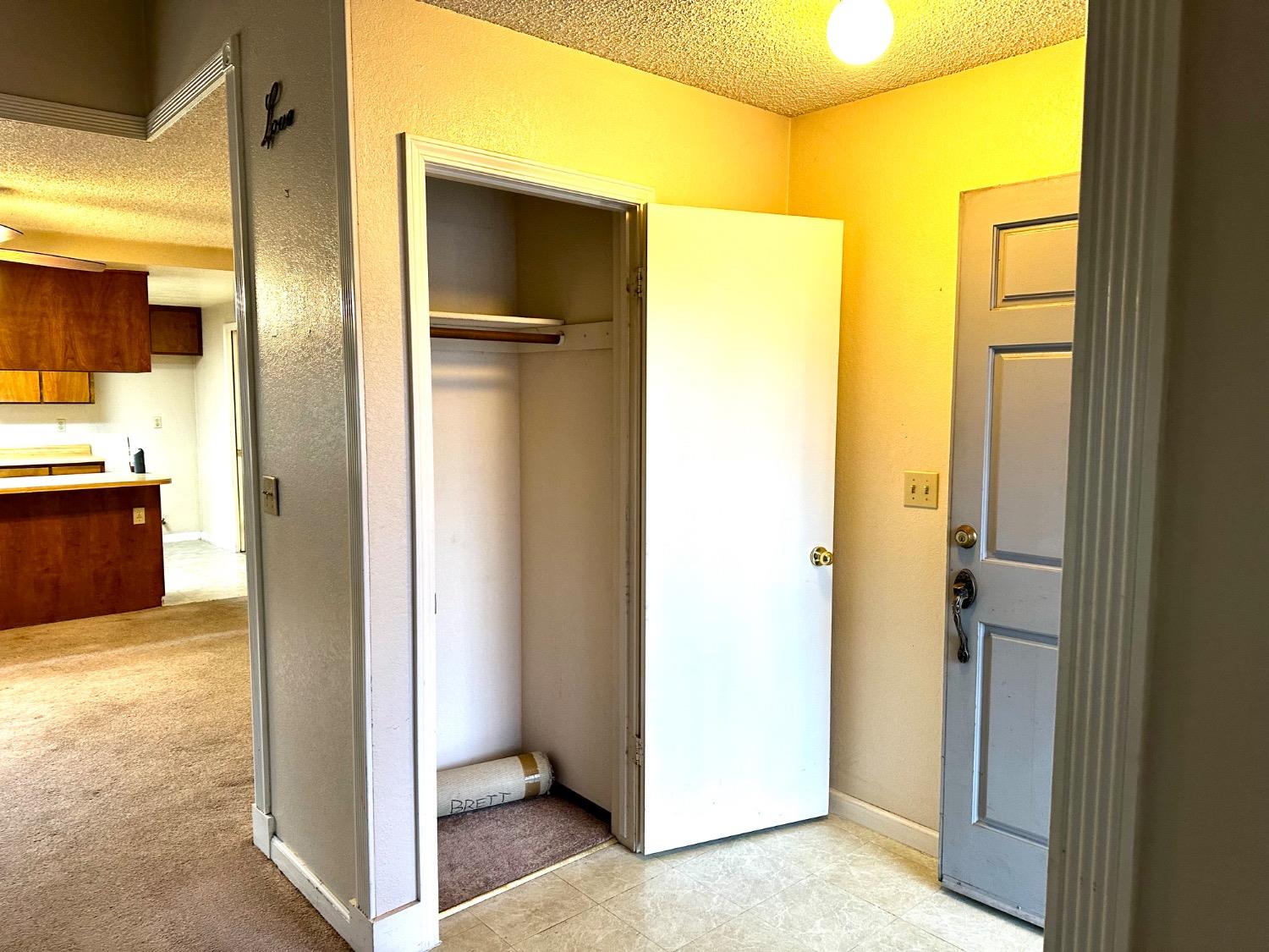Detail Gallery Image 11 of 85 For 1708 Brett Ln, Modesto,  CA 95358 - 2 Beds | 2 Baths