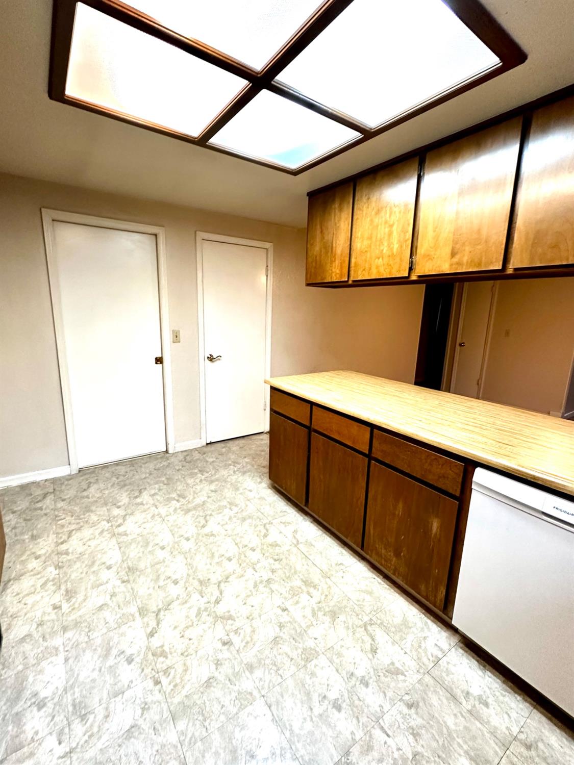 Detail Gallery Image 20 of 85 For 1708 Brett Ln, Modesto,  CA 95358 - 2 Beds | 2 Baths