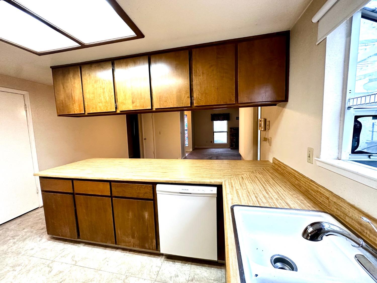 Detail Gallery Image 44 of 85 For 1708 Brett Ln, Modesto,  CA 95358 - 2 Beds | 2 Baths