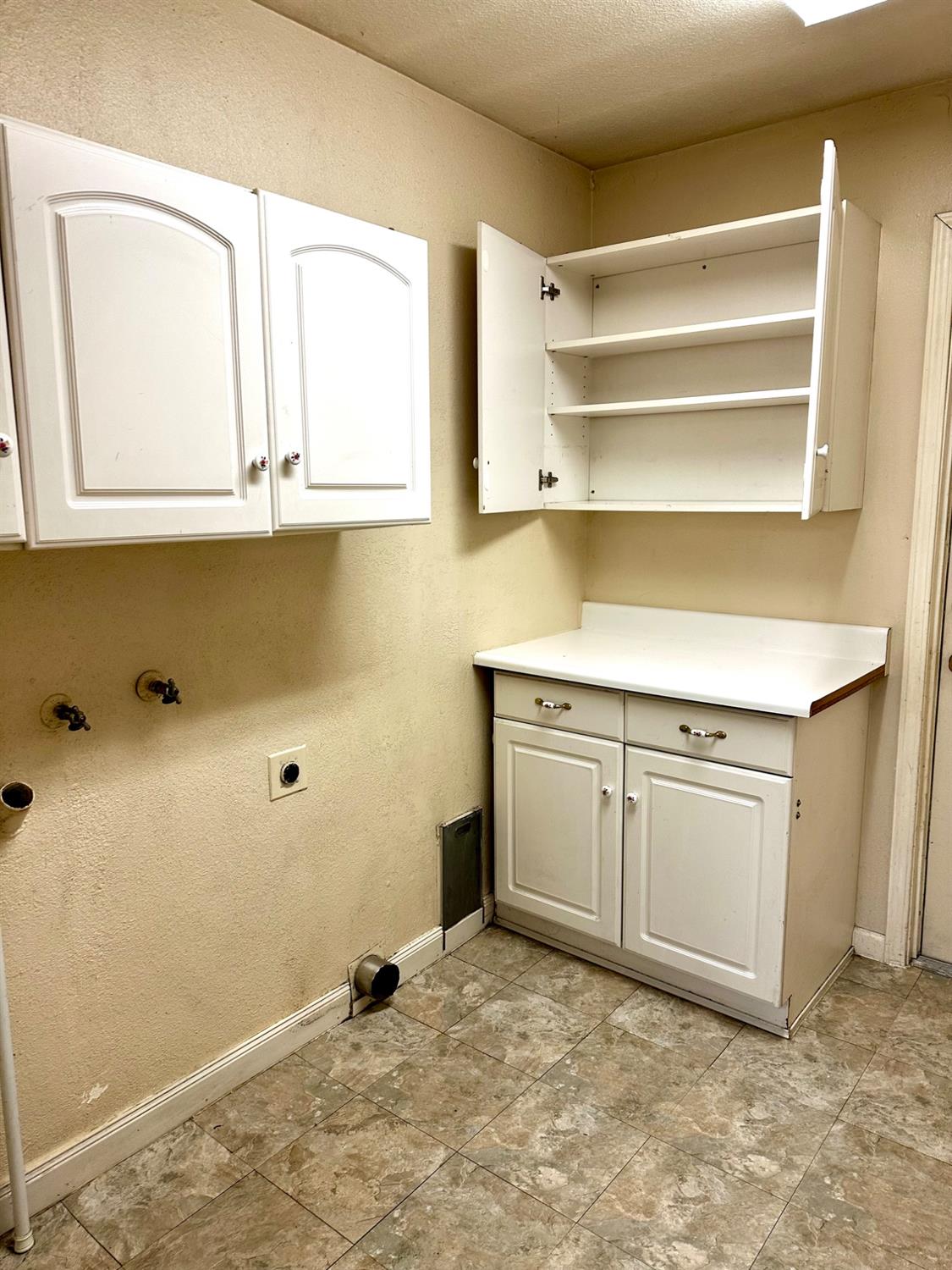 Detail Gallery Image 27 of 85 For 1708 Brett Ln, Modesto,  CA 95358 - 2 Beds | 2 Baths