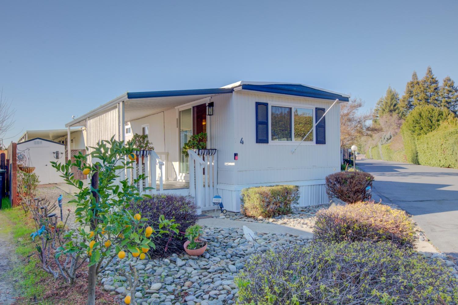 Detail Gallery Image 1 of 27 For 2107 Patterson Rd 4, Riverbank,  CA 95367 - 1 Beds | 1 Baths