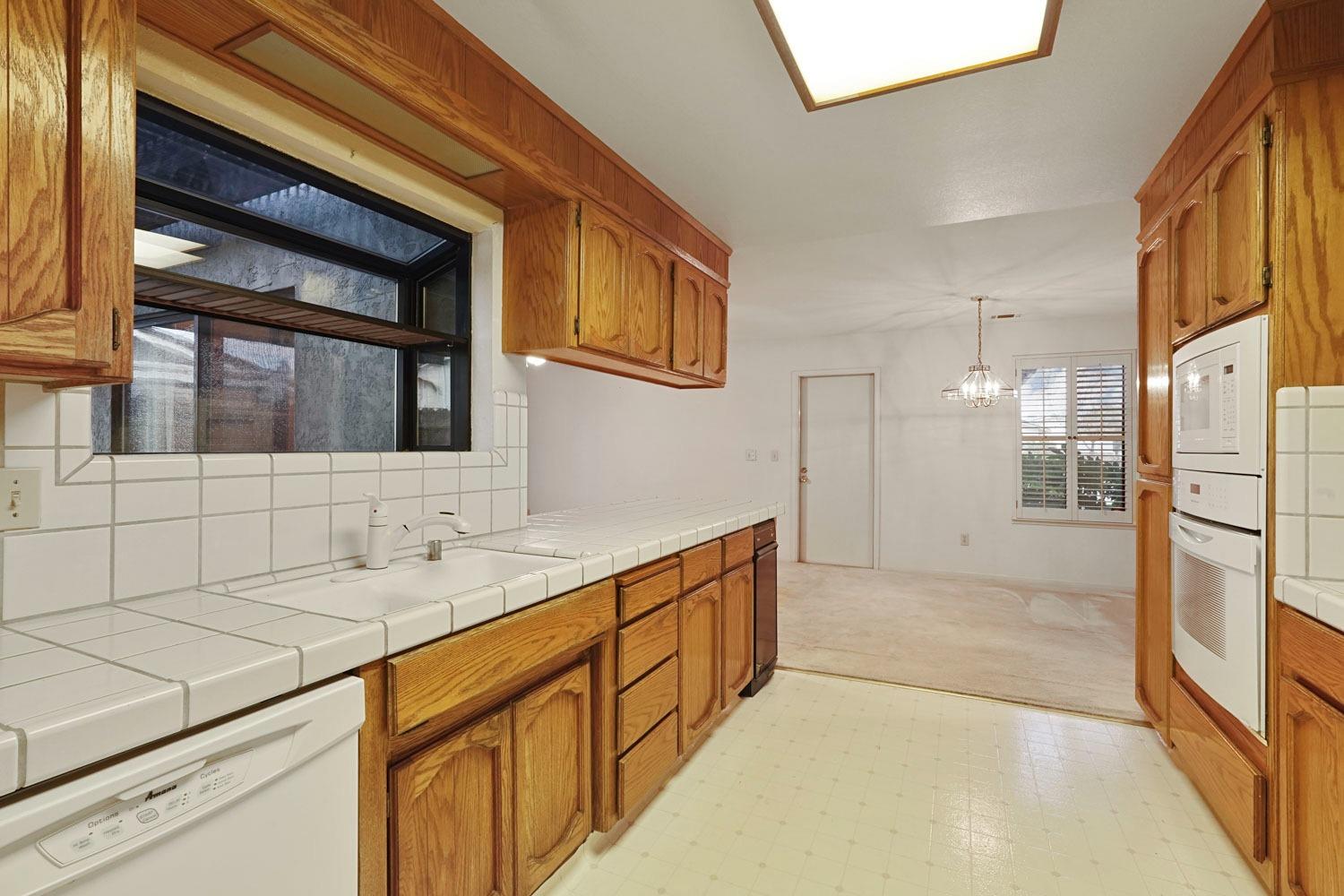 Detail Gallery Image 17 of 32 For 3124 Estate Dr, Stockton,  CA 95209 - 4 Beds | 2 Baths