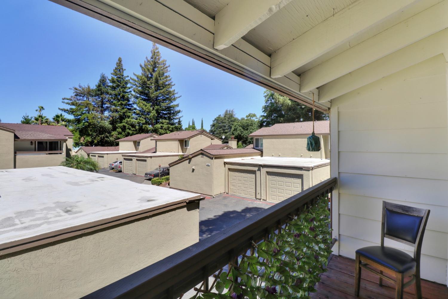 Photo #5: 225017682 Listing: Photo #5