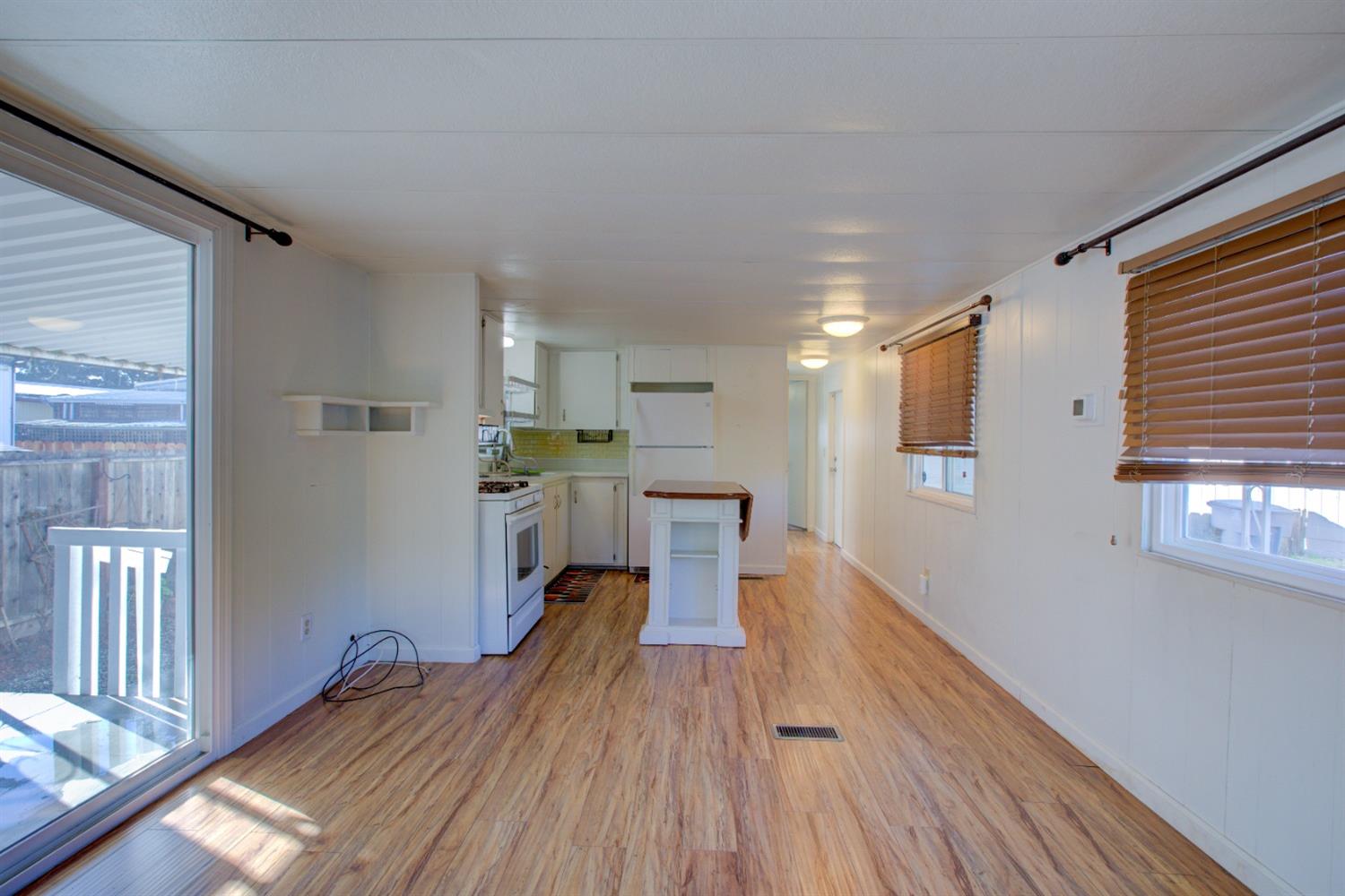 Detail Gallery Image 12 of 27 For 2107 Patterson Rd 4, Riverbank,  CA 95367 - 1 Beds | 1 Baths