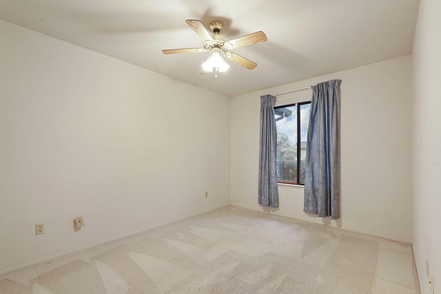 Detail Gallery Image 12 of 32 For 3124 Estate Dr, Stockton,  CA 95209 - 4 Beds | 2 Baths