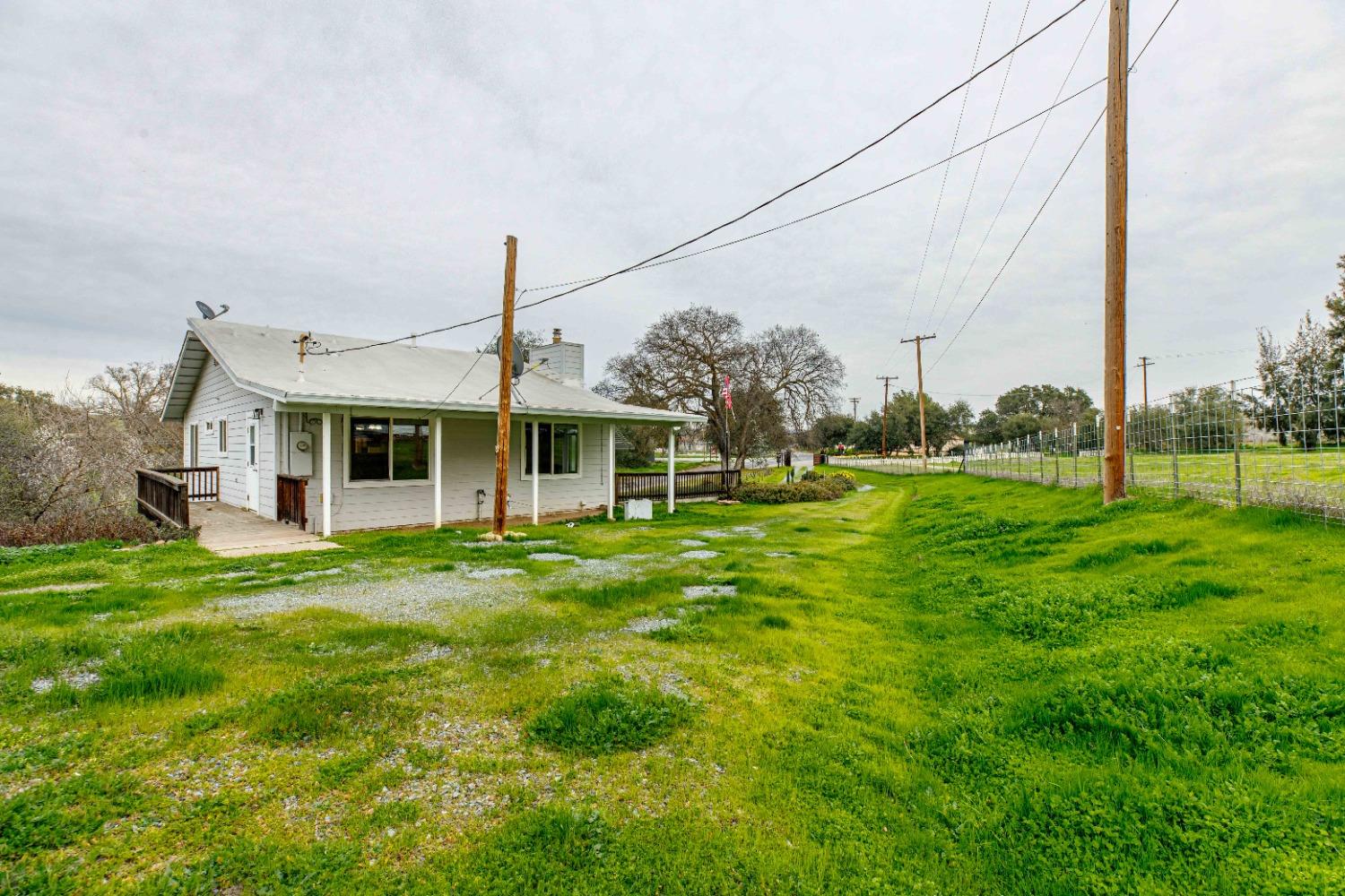 Floto Street, La Grange, California image 32