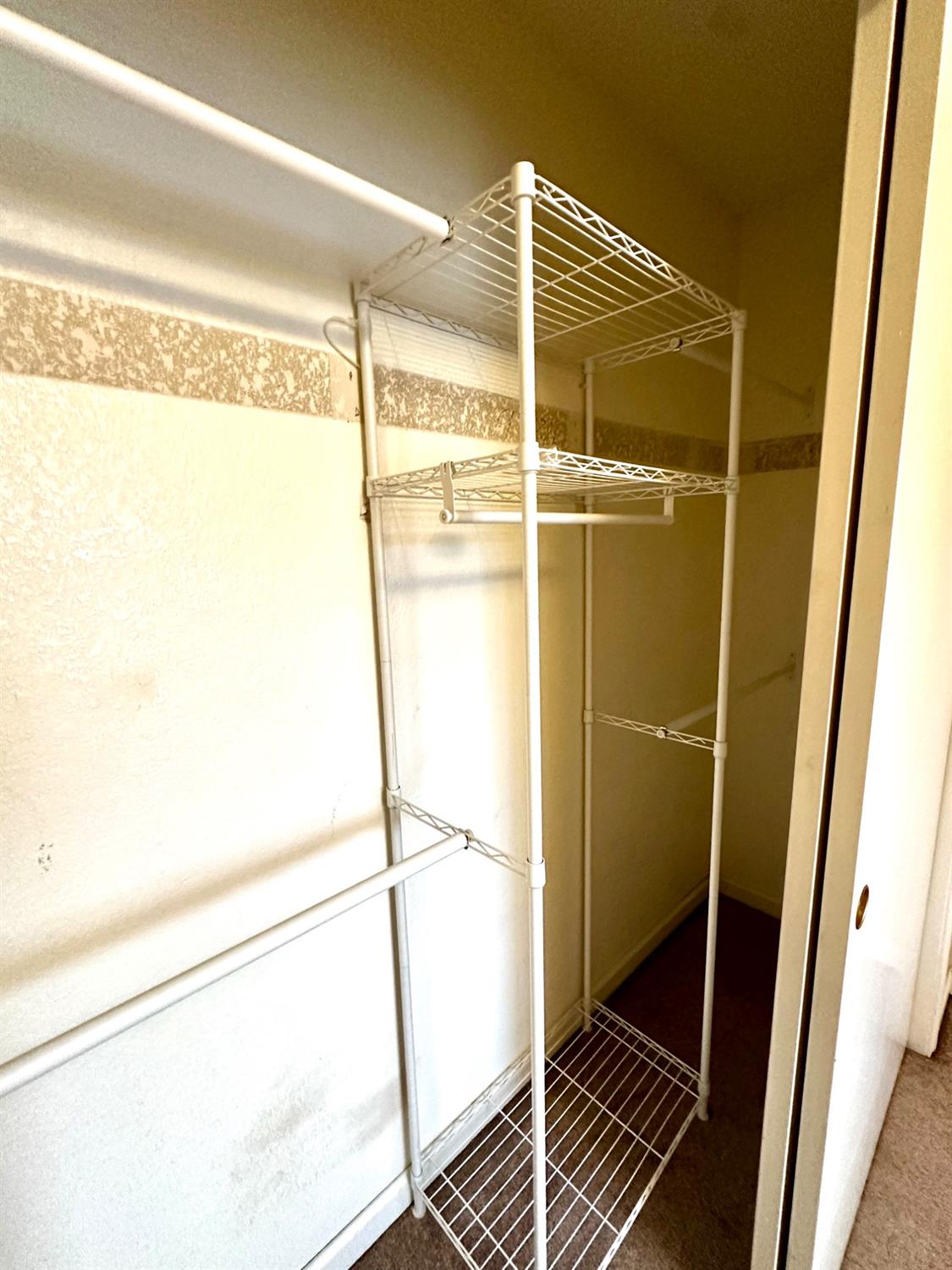 Detail Gallery Image 32 of 85 For 1708 Brett Ln, Modesto,  CA 95358 - 2 Beds | 2 Baths