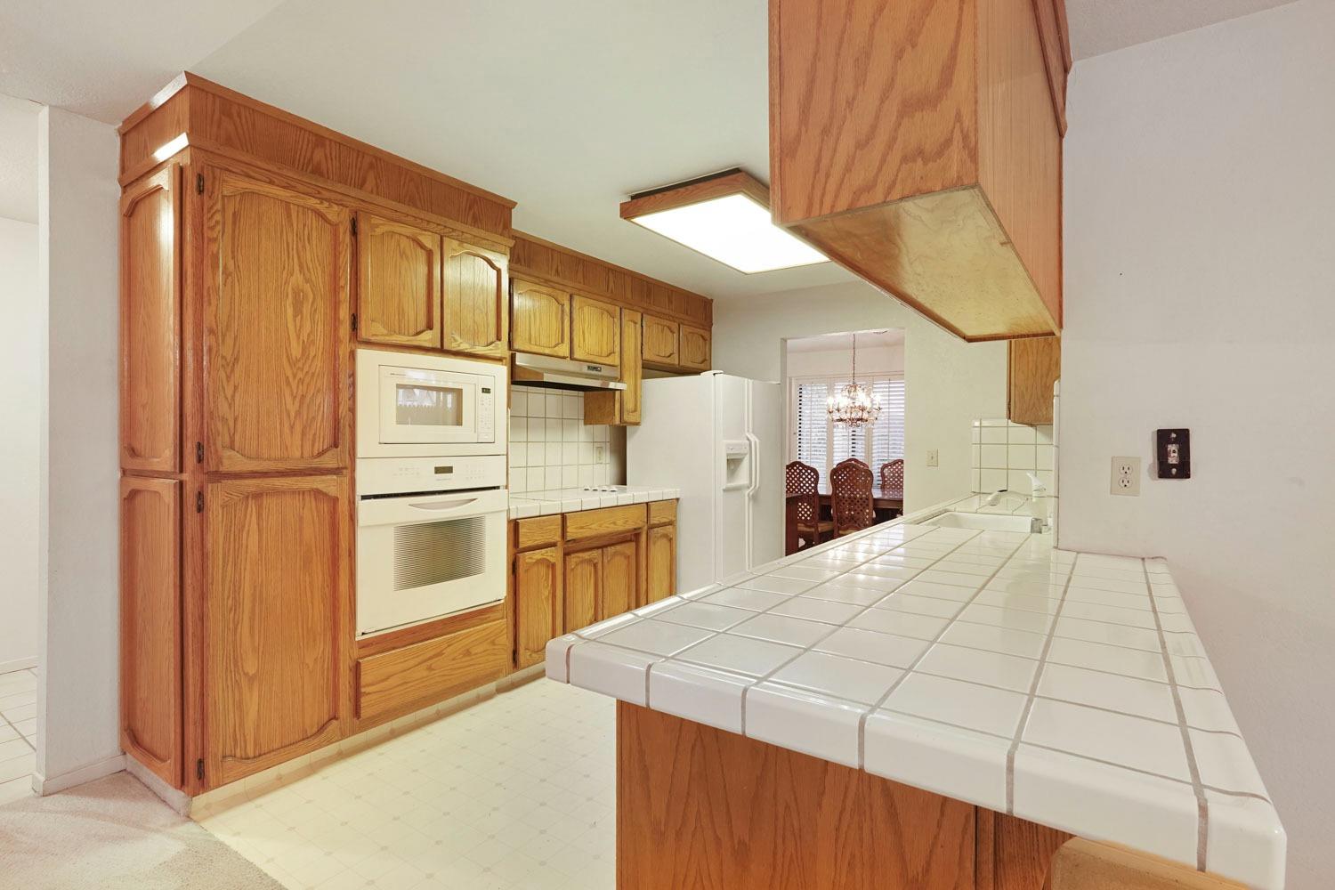 Detail Gallery Image 5 of 32 For 3124 Estate Dr, Stockton,  CA 95209 - 4 Beds | 2 Baths