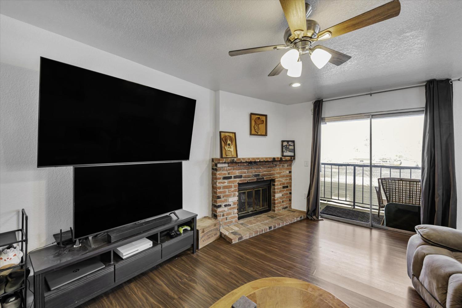Photo #6: 225016228 Listing: Photo #6