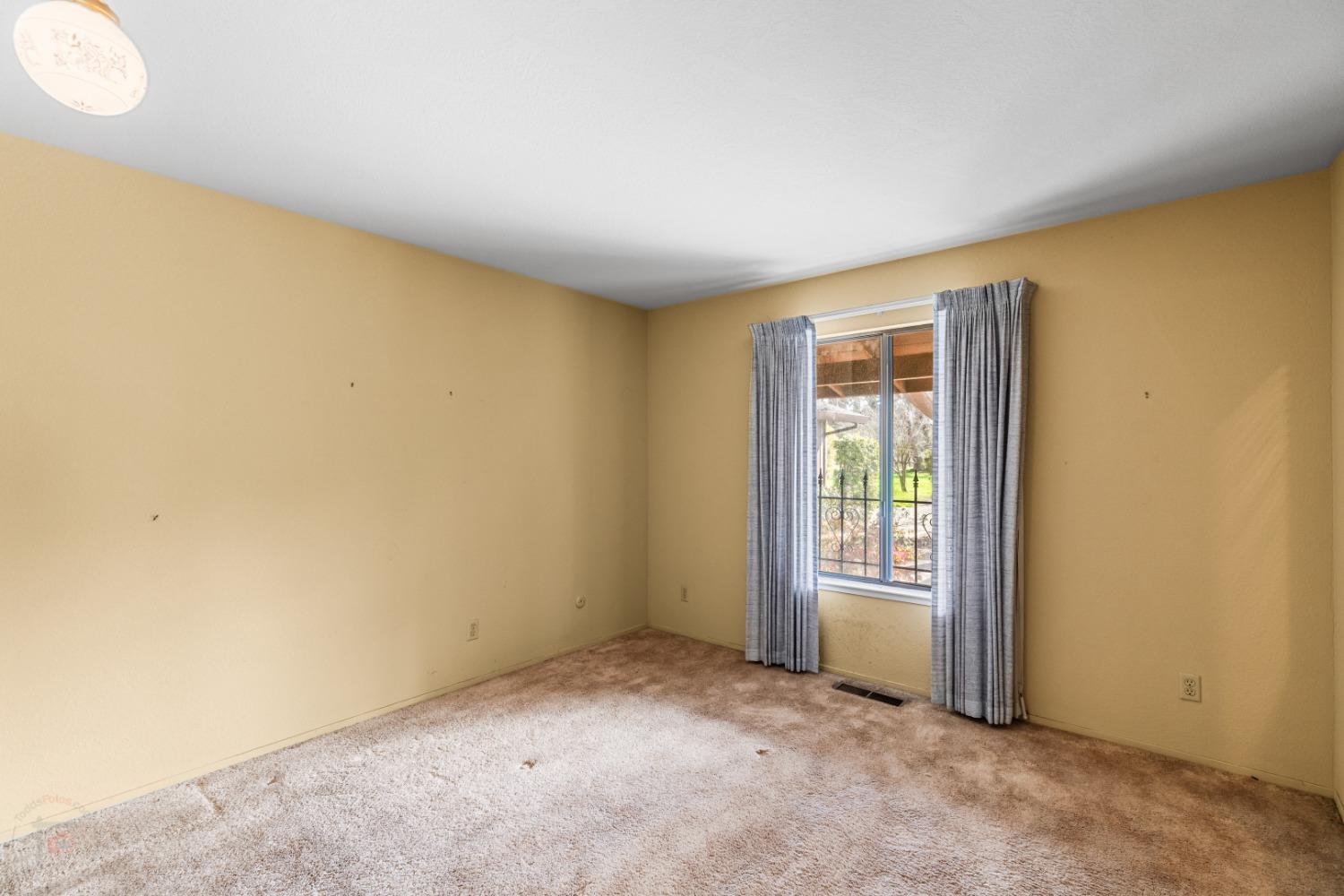 875 W Turner Road