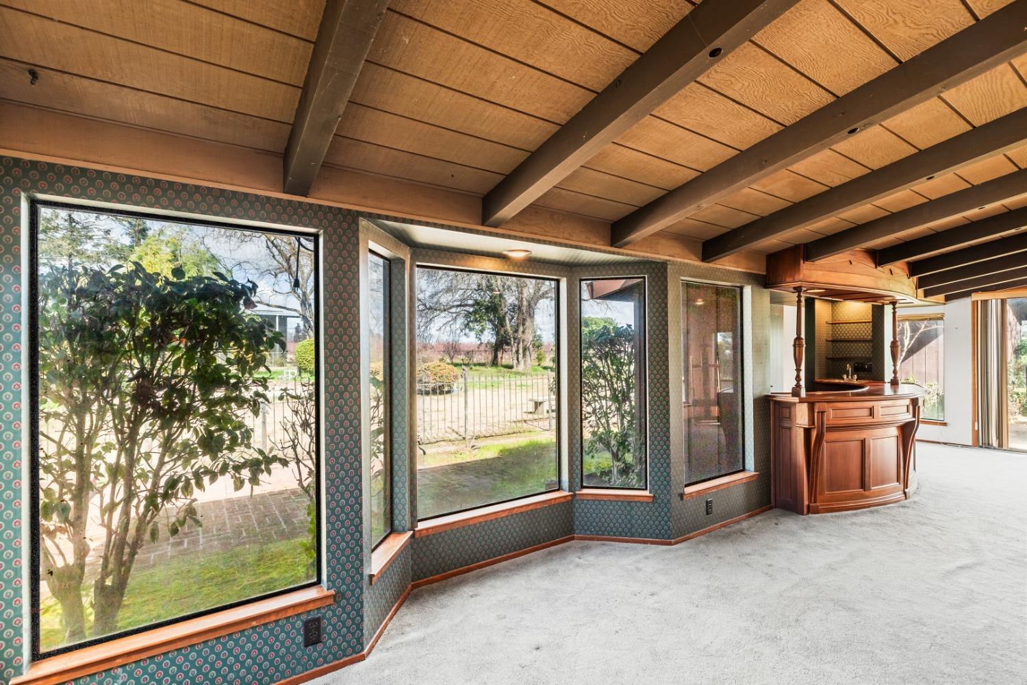 875 W Turner Road