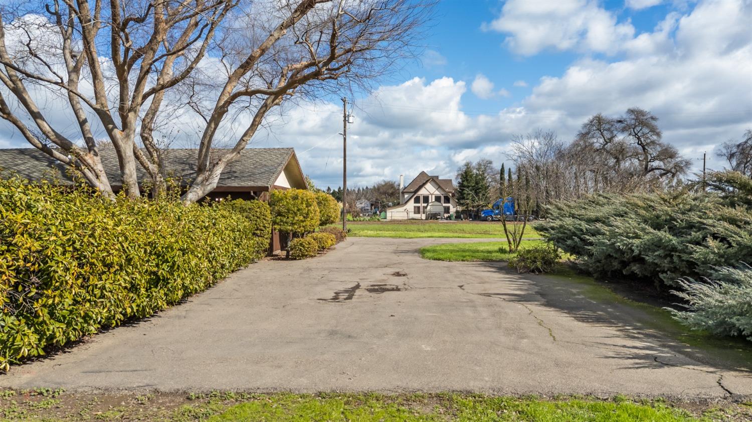 875 W Turner Road