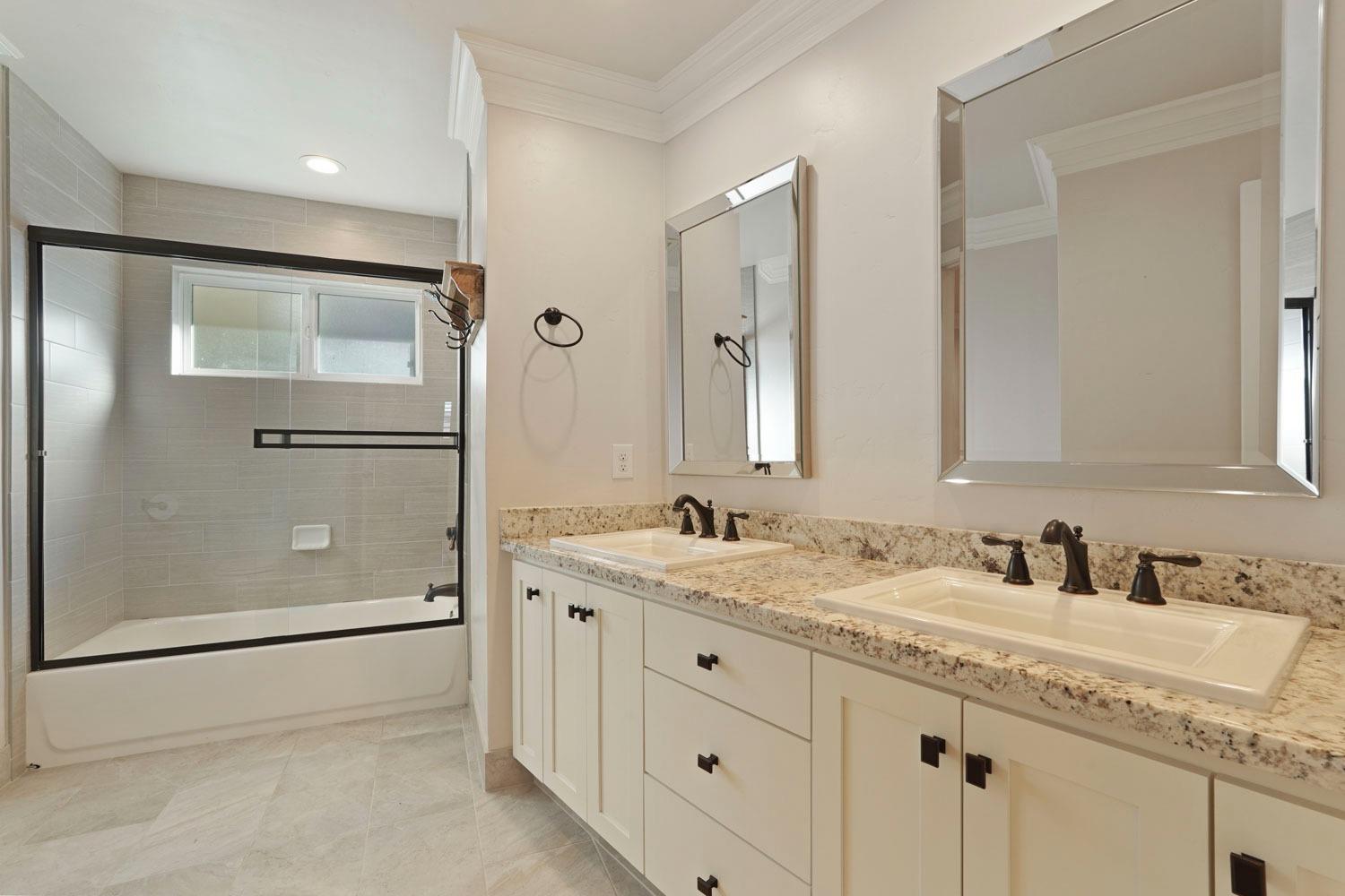 Detail Gallery Image 17 of 35 For 2108 Cabrillo Cir, Lodi,  CA 95242 - 3 Beds | 2 Baths