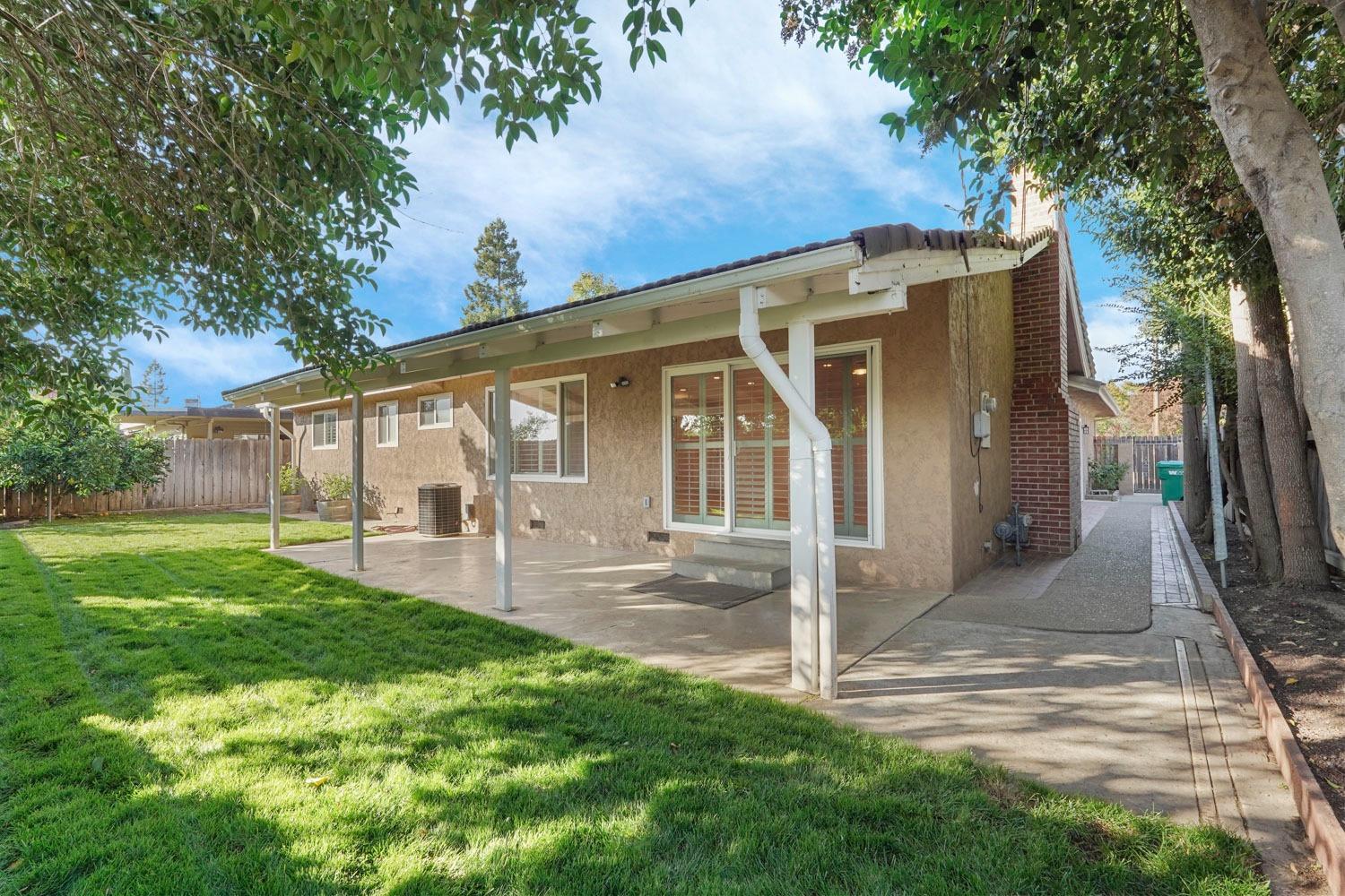 Detail Gallery Image 28 of 35 For 2108 Cabrillo Cir, Lodi,  CA 95242 - 3 Beds | 2 Baths