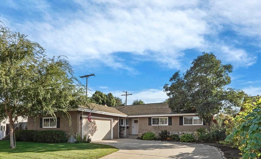 Detail Gallery Image 9 of 35 For 2108 Cabrillo Cir, Lodi,  CA 95242 - 3 Beds | 2 Baths