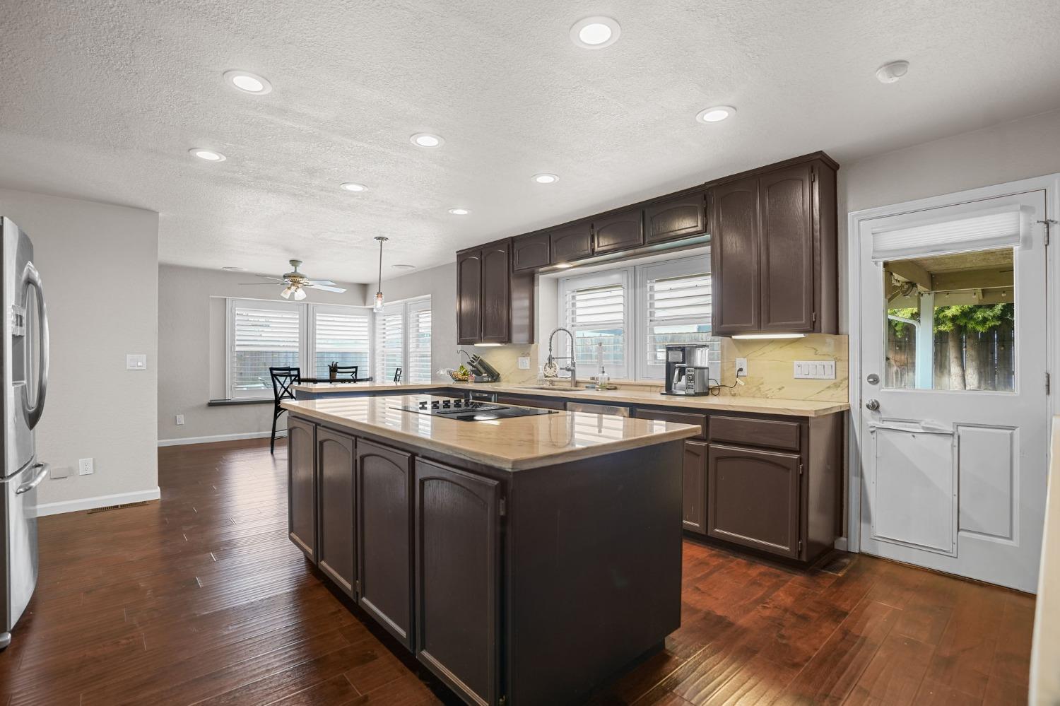 Cottonwood Drive, Modesto, California image 18