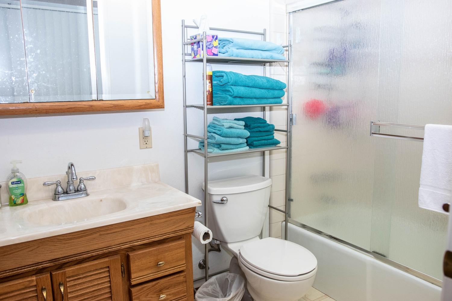 Detail Gallery Image 23 of 77 For 6191 Shasta Rd, Garden Valley,  CA 95633 - 5 Beds | 2 Baths