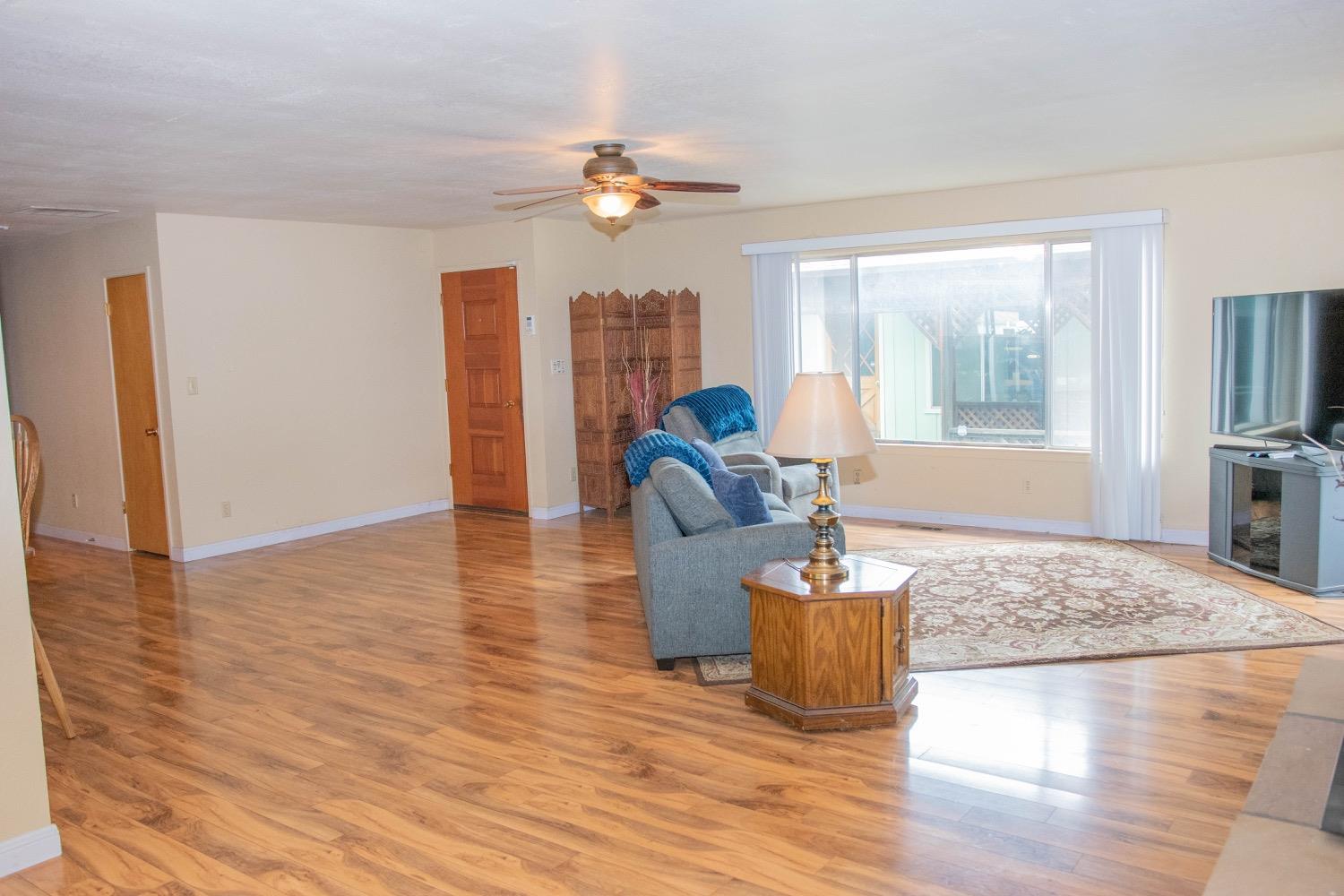 Detail Gallery Image 6 of 77 For 6191 Shasta Rd, Garden Valley,  CA 95633 - 5 Beds | 2 Baths