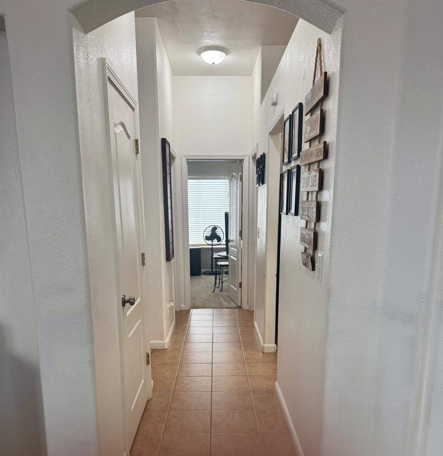 Detail Gallery Image 9 of 14 For 4070 Black Butte Cir, Stockton,  CA 95209 - 4 Beds | 2 Baths