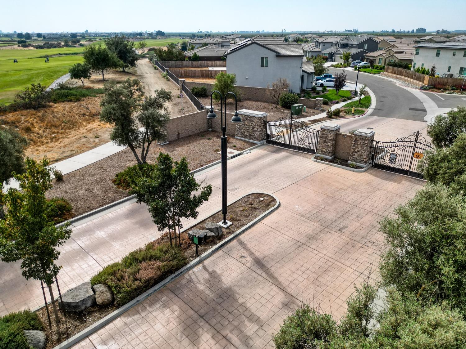 Detail Gallery Image 64 of 69 For 1267 Gold King Place Cir, Dinuba,  CA 93618 - 7 Beds | 4 Baths