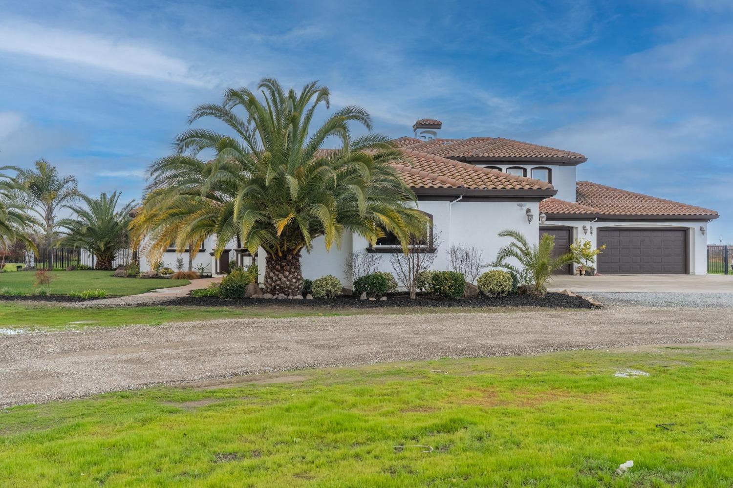 Detail Gallery Image 10 of 88 For 23601 S Manteca Rd, Manteca,  CA 95337 - 4 Beds | 4/2 Baths