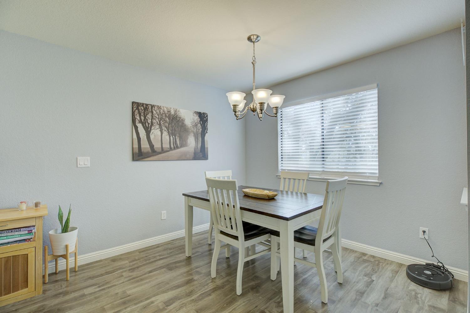 Verner Oak Court #36, Sacramento, California image 8