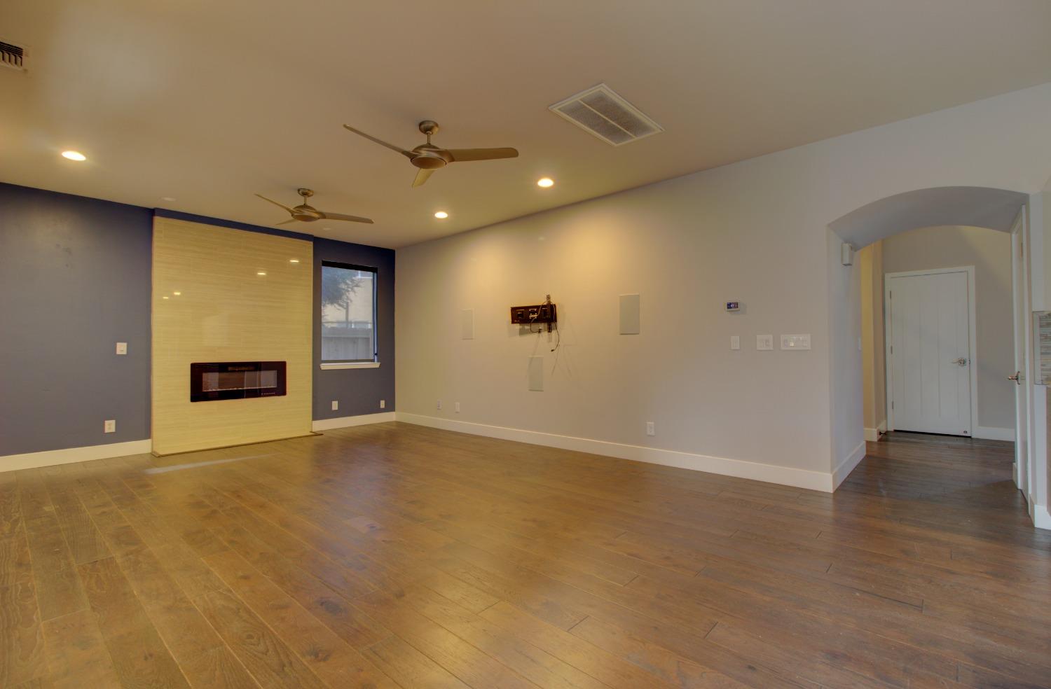 Detail Gallery Image 30 of 78 For 1568 Jasmine Way, Lodi,  CA 95242 - 5 Beds | 3 Baths