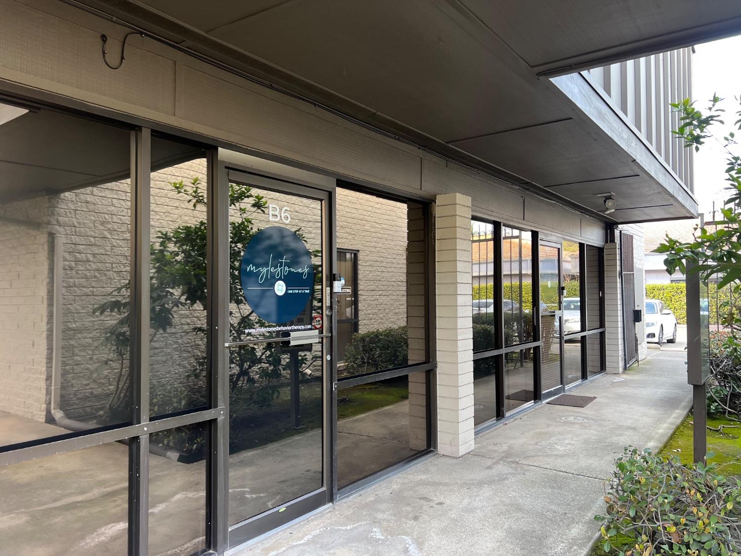 Detail Gallery Image 5 of 10 For 5637 N Pershing Ave #B8,  Stockton,  CA 95207 - – Beds | – Baths