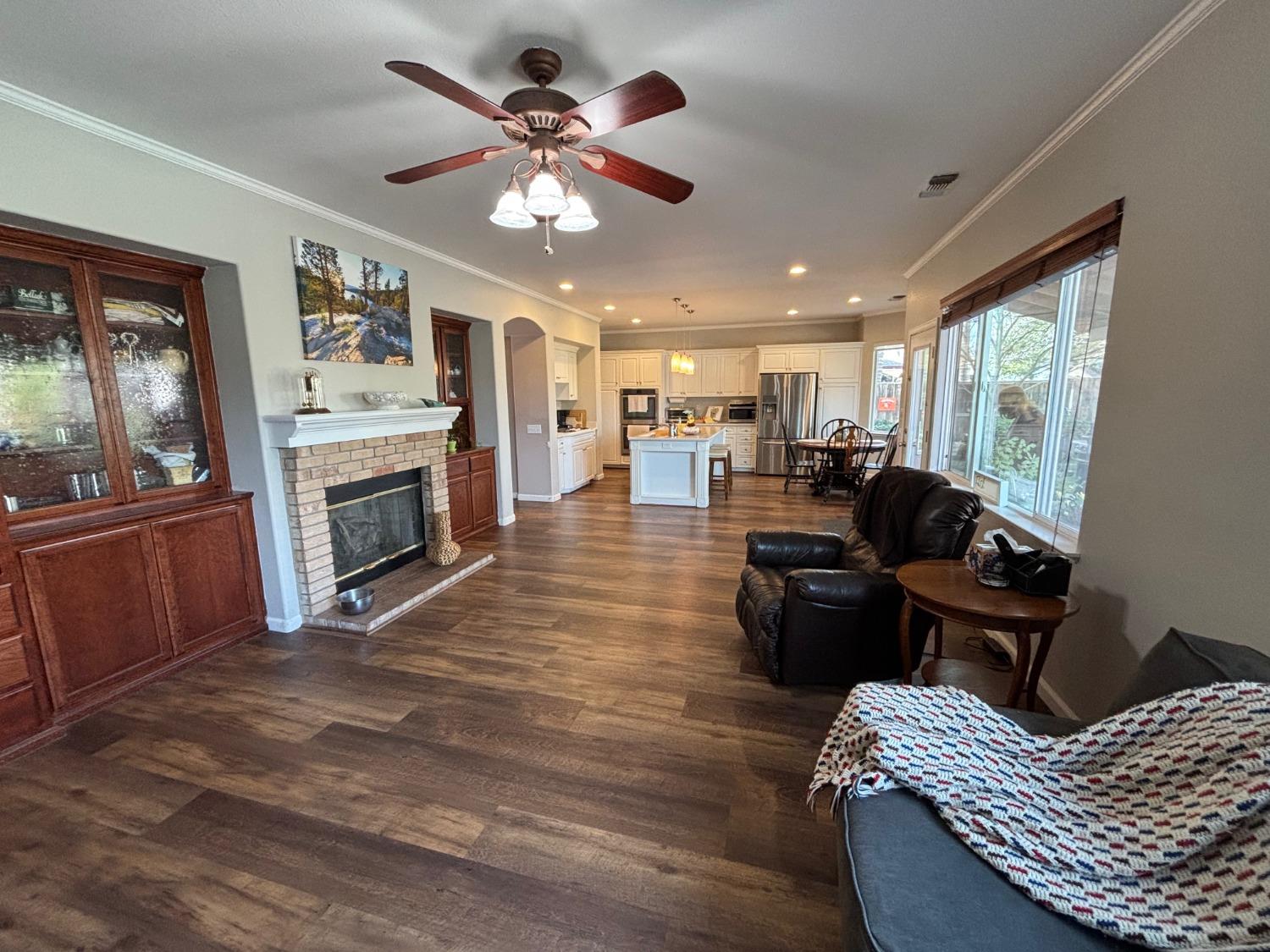 Detail Gallery Image 27 of 80 For 223 Vintage Dr, Turlock,  CA 95382 - 5 Beds | 3 Baths