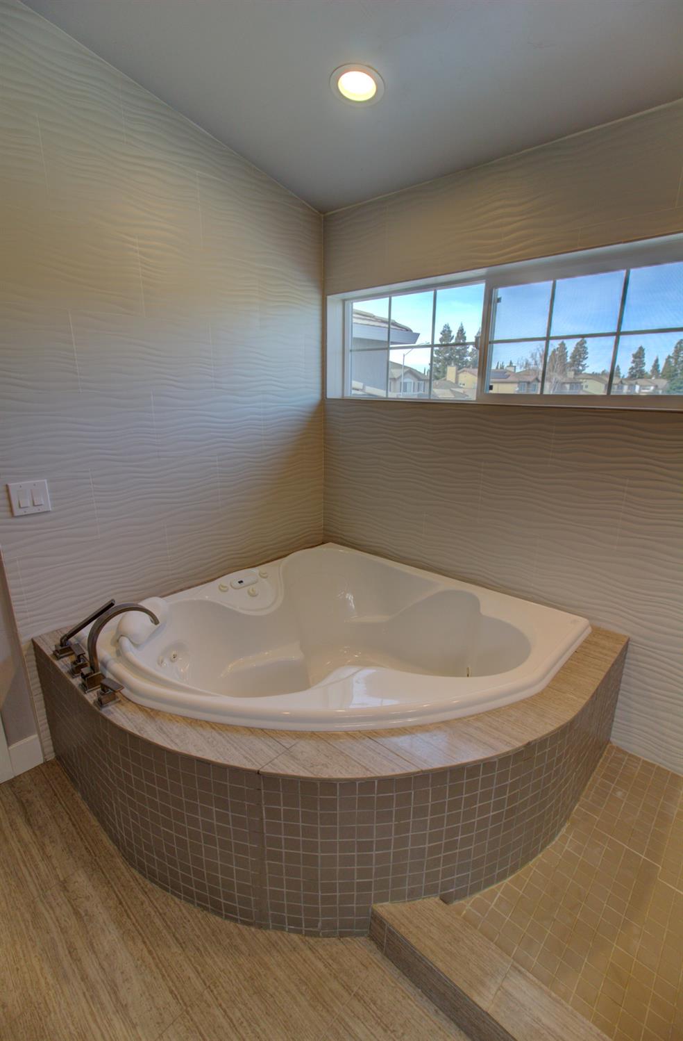 Detail Gallery Image 66 of 78 For 1568 Jasmine Way, Lodi,  CA 95242 - 5 Beds | 3 Baths