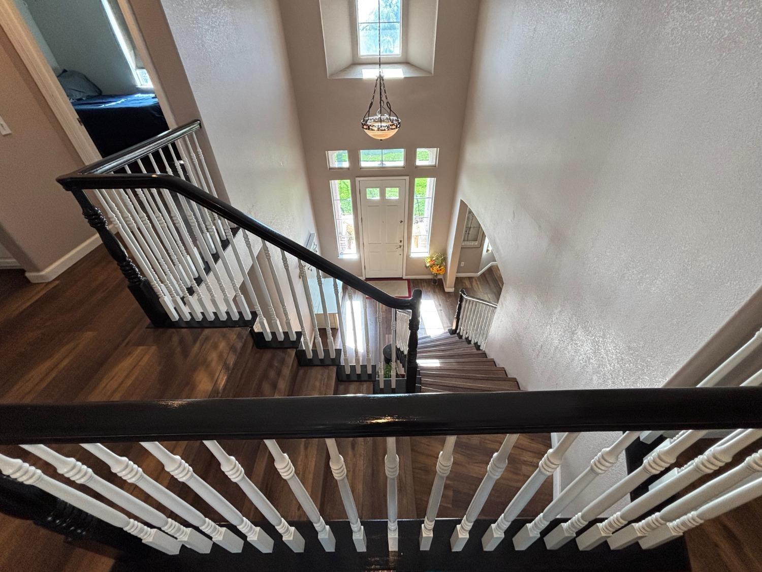 Detail Gallery Image 30 of 80 For 223 Vintage Dr, Turlock,  CA 95382 - 5 Beds | 3 Baths