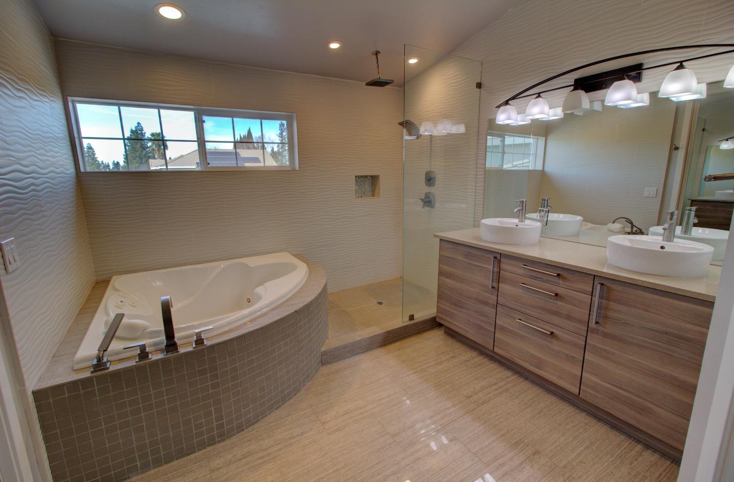 Detail Gallery Image 64 of 78 For 1568 Jasmine Way, Lodi,  CA 95242 - 5 Beds | 3 Baths