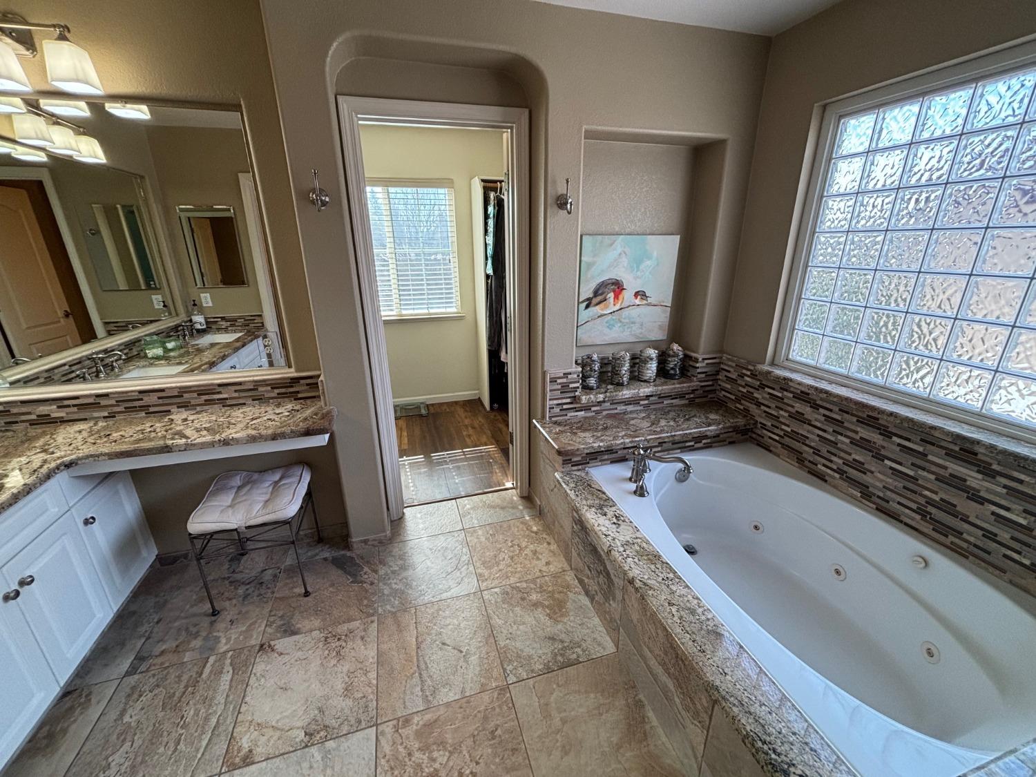 Detail Gallery Image 37 of 80 For 223 Vintage Dr, Turlock,  CA 95382 - 5 Beds | 3 Baths