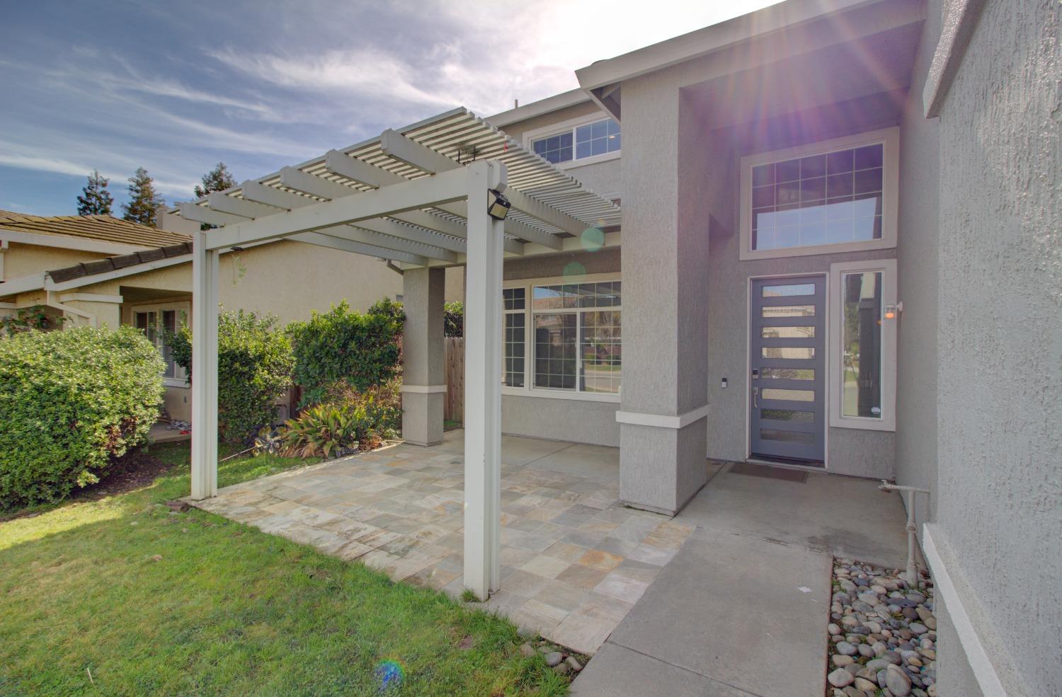 Detail Gallery Image 10 of 78 For 1568 Jasmine Way, Lodi,  CA 95242 - 5 Beds | 3 Baths