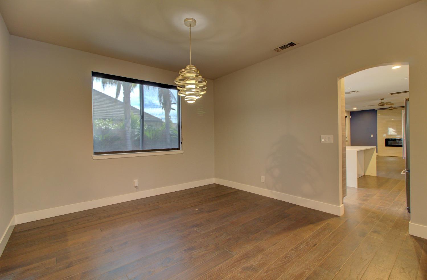 Detail Gallery Image 19 of 78 For 1568 Jasmine Way, Lodi,  CA 95242 - 5 Beds | 3 Baths