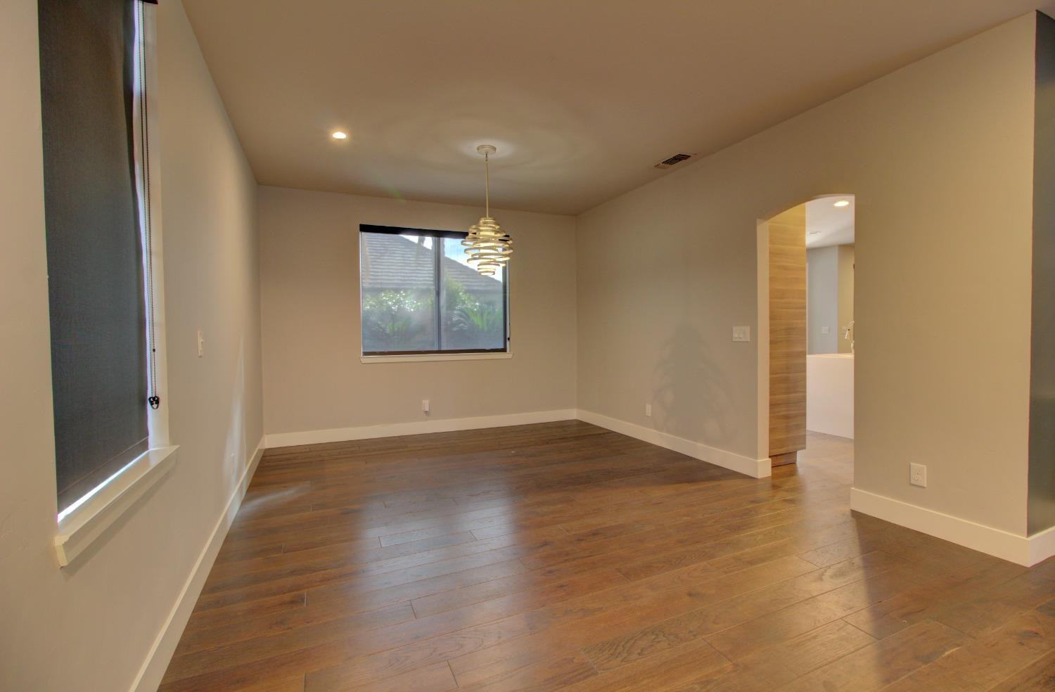Detail Gallery Image 18 of 78 For 1568 Jasmine Way, Lodi,  CA 95242 - 5 Beds | 3 Baths