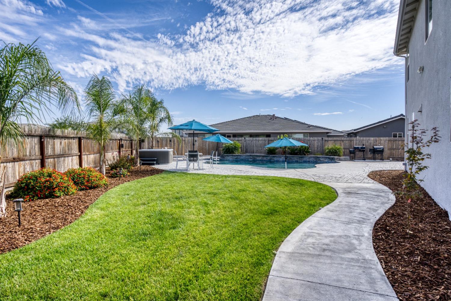 Detail Gallery Image 68 of 69 For 1267 Gold King Place Cir, Dinuba,  CA 93618 - 7 Beds | 4 Baths