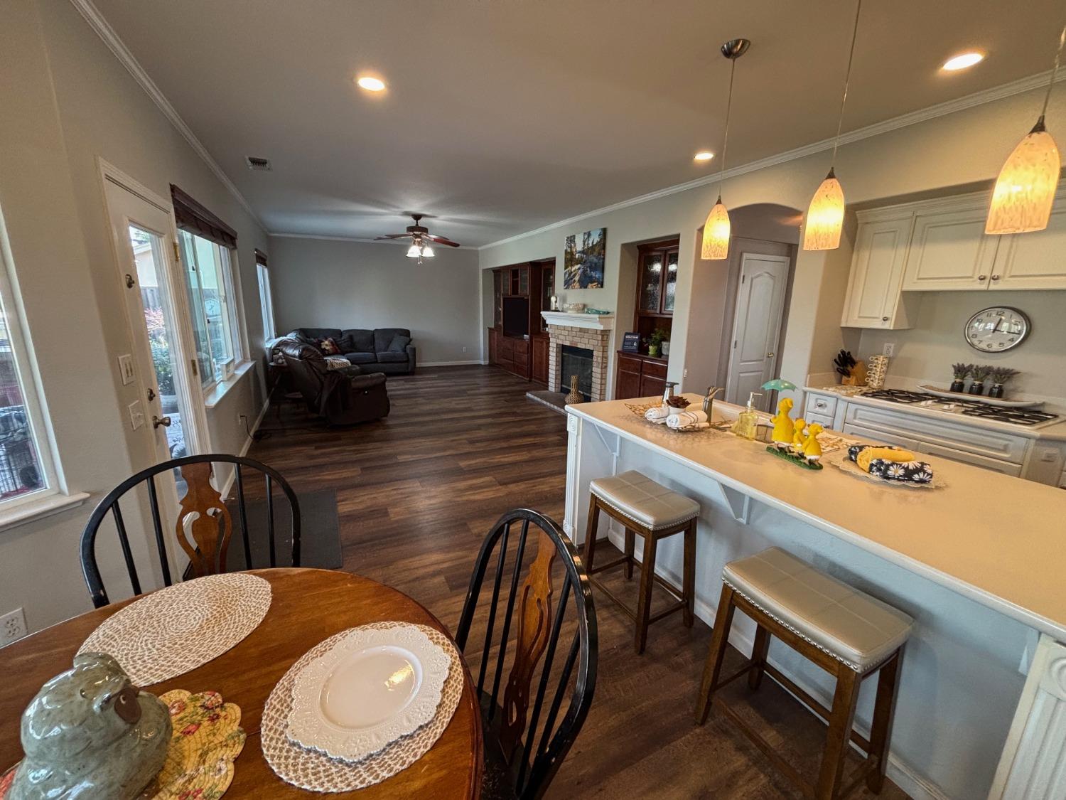 Detail Gallery Image 26 of 80 For 223 Vintage Dr, Turlock,  CA 95382 - 5 Beds | 3 Baths