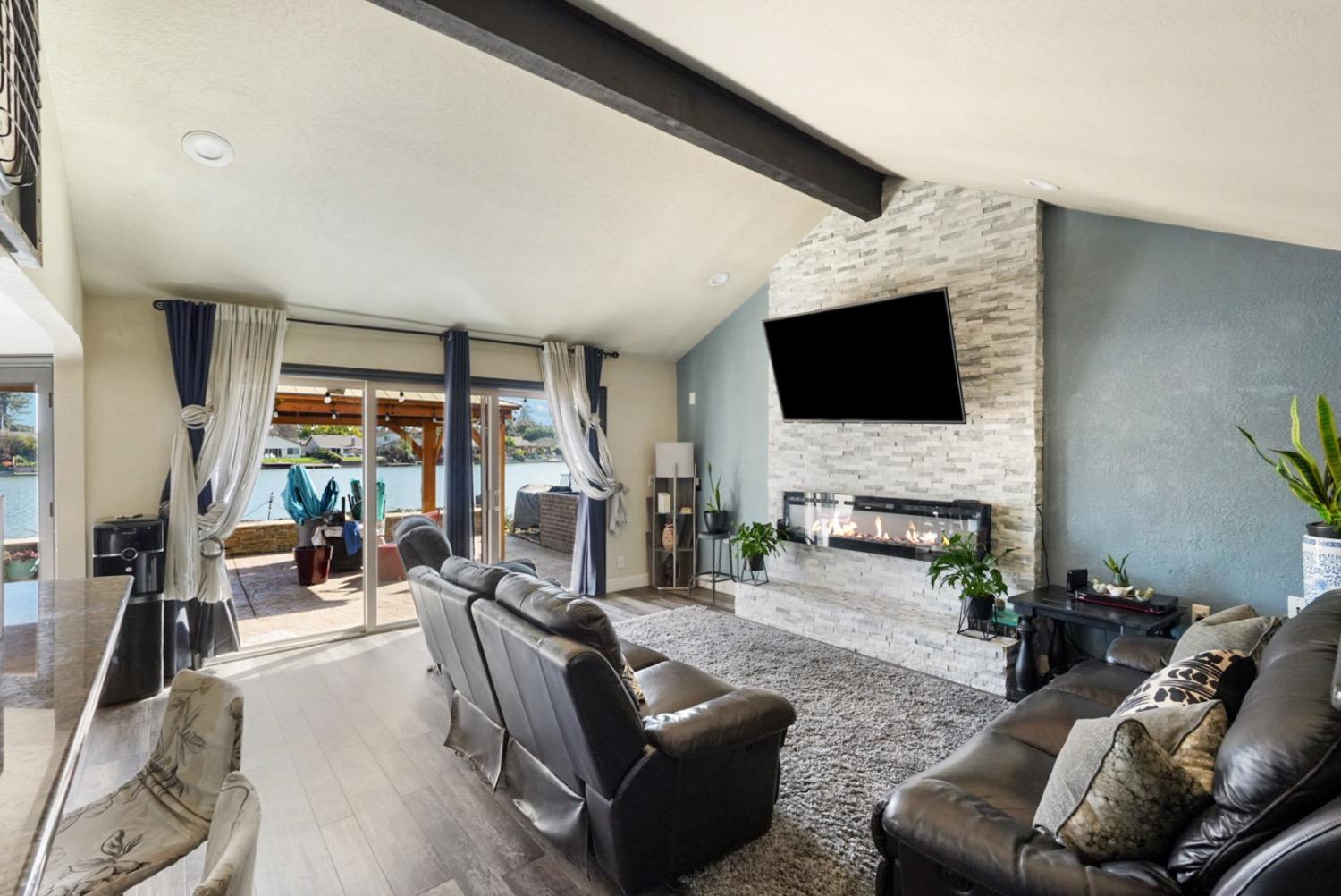 Detail Gallery Image 12 of 41 For 4044 Fort Donelson Dr, Stockton,  CA 95219 - 4 Beds | 4/1 Baths