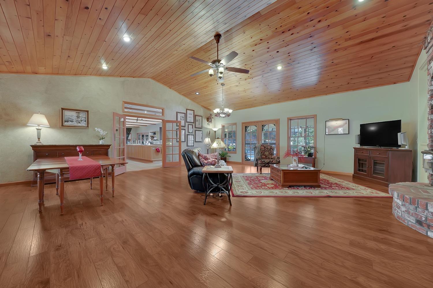 Detail Gallery Image 15 of 77 For 21740 Homestead Rd, Pine Grove,  CA 95665 - 3 Beds | 3 Baths