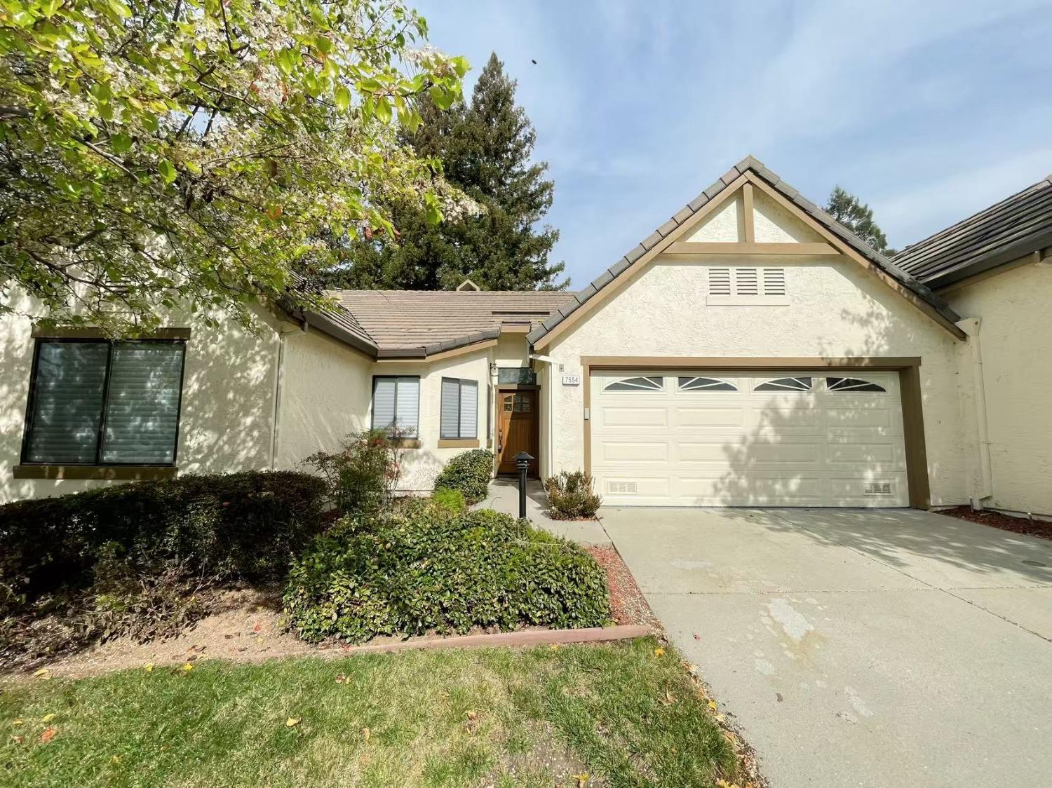 Detail Gallery Image 1 of 1 For 7554 Morevern Cir, San Jose,  CA 95135 - 2 Beds | 2 Baths