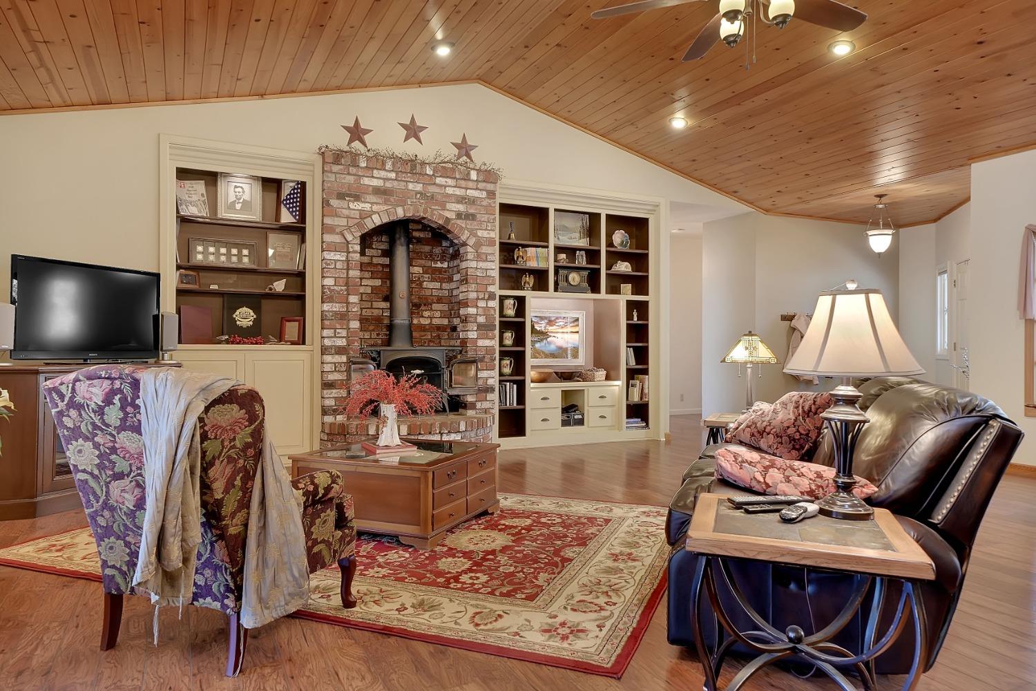 Detail Gallery Image 20 of 77 For 21740 Homestead Rd, Pine Grove,  CA 95665 - 3 Beds | 3 Baths
